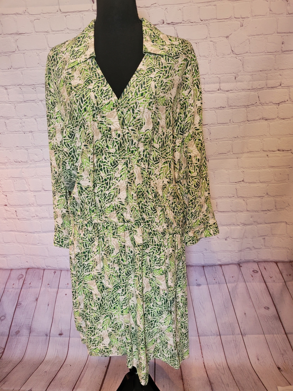Cabi Size Large Green TanPalm Leaves Tropical Faux Wrap Dress